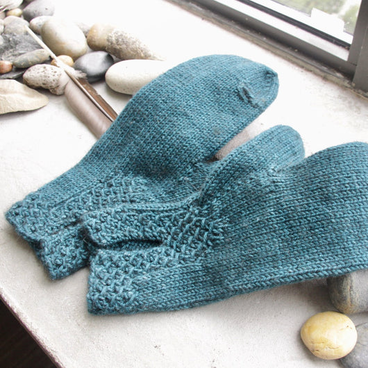 Dyed-to-order - Seshat Mitten Kit